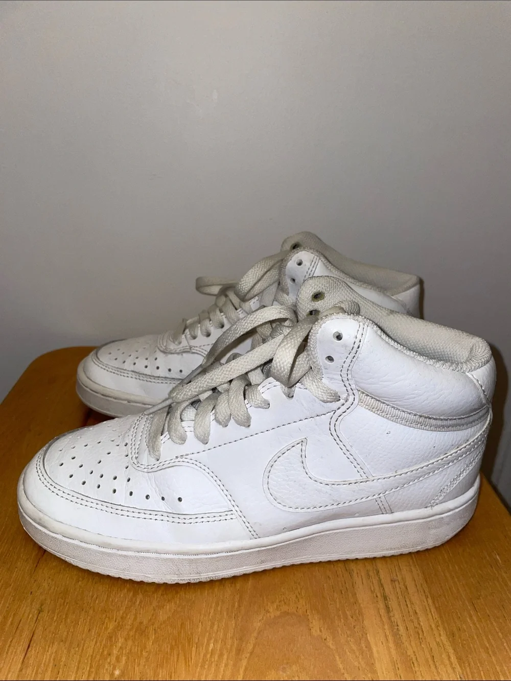 Nike White High‑Top Sneakers Size 6 | Perforated Toe | Cushioned Collar
